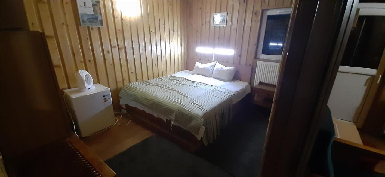 Casa Cristina_ Cabana Buşteni 外观 照片